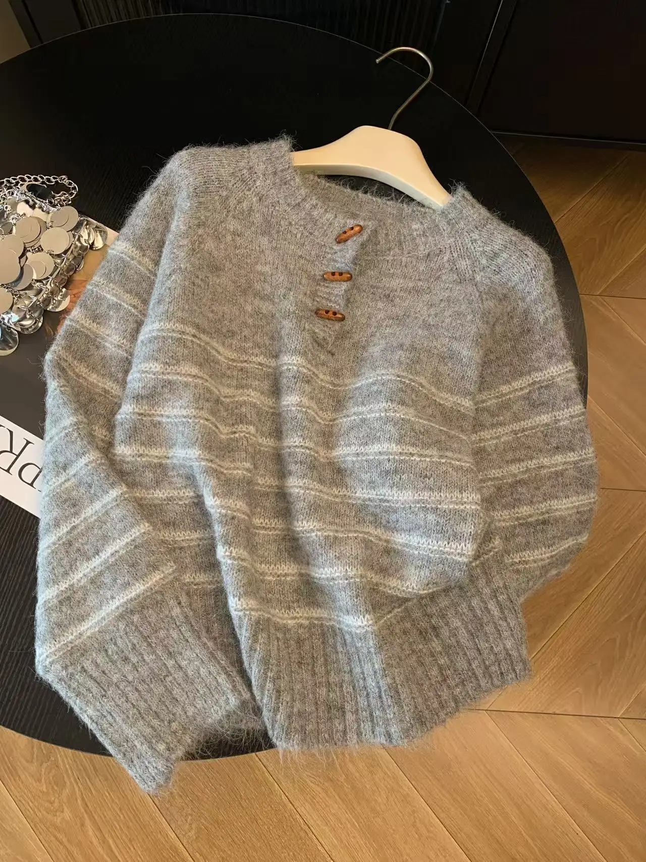 Autumn Winter Women's Striped  - Embroidery Knit ulasan dan harga