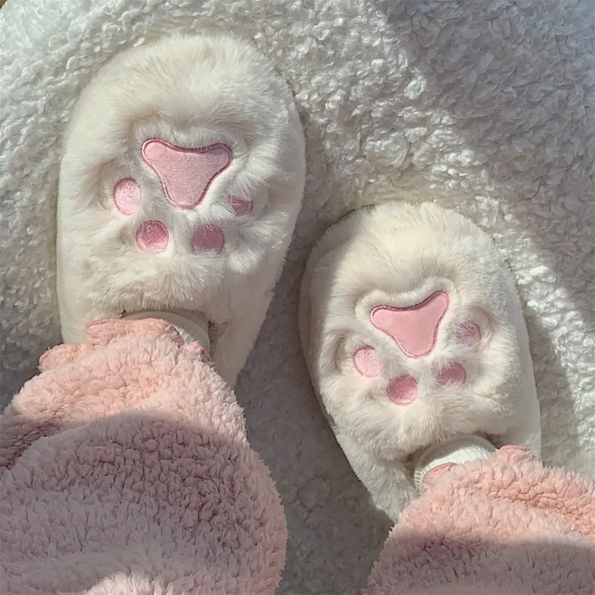 Women Kawaii Cat Claws Fluffy  - Embroidery Xmas ulasan dan harga