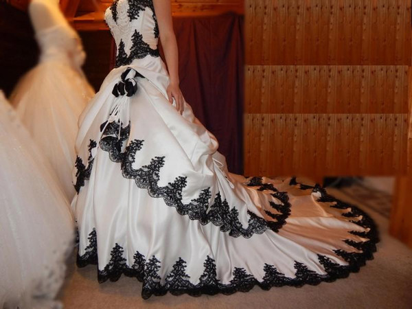 Vintage Wedding Dress Gothic B - Embroidery Gothic ulasan dan harga