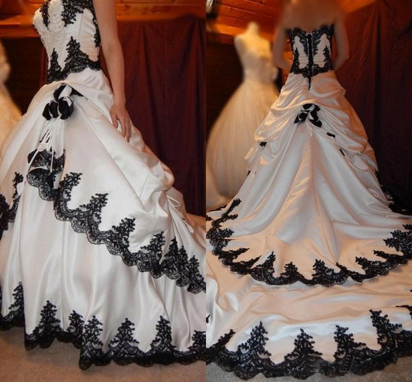 Vintage Wedding Dress Gothic B - Embroidery Gothic ulasan dan harga